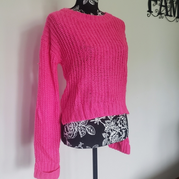 No Boundaries Sweaters - Hot Pink Crop Sweater!!